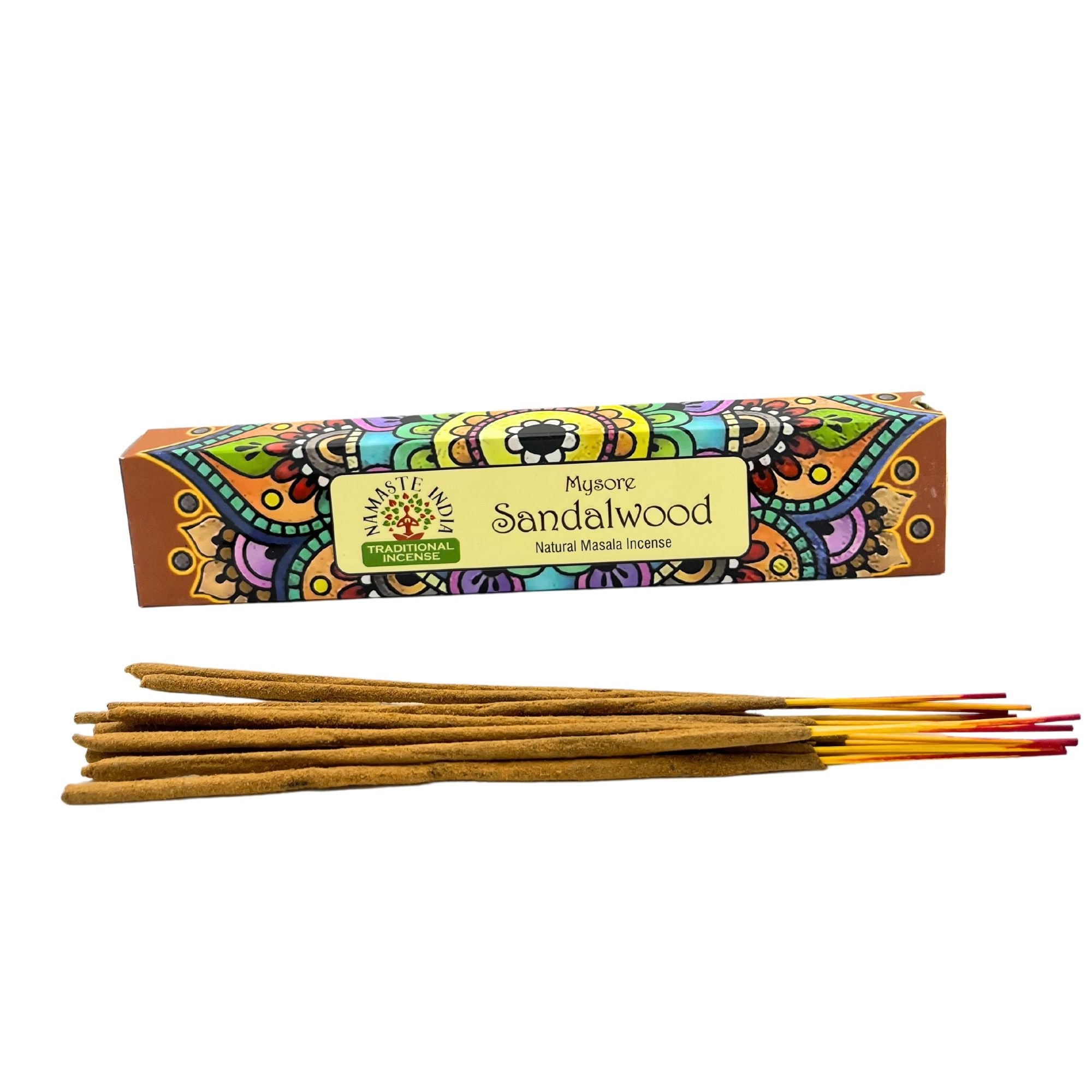 Bâtonnets d’encens naturels Namaste Mandala disposés devant boîte bois de santal parfum doux pour ambiance zen