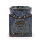 Brûleur d’huiles essentielles Bouddha carré bleu poudré en céramique avec motif Bouddha sculpté, vue de face