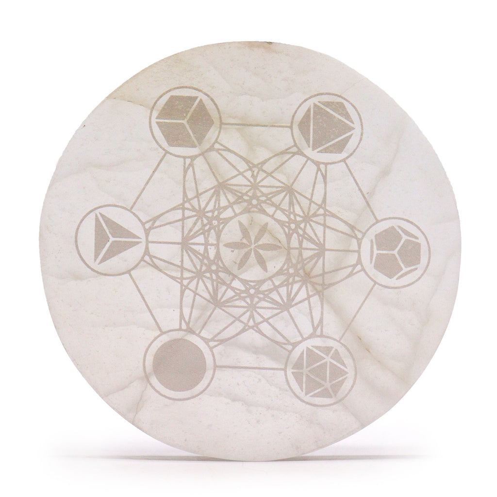 Plaque selenite geometrie sacree detail pour equilibrer les energies et amplifier les vibrations positives