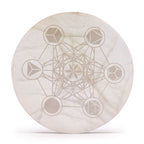 Plaque selenite geometrie sacree detail pour equilibrer les energies et amplifier les vibrations positives