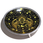 assiette offrande deesse doree detail motif etoile objet spirituel rituel autel