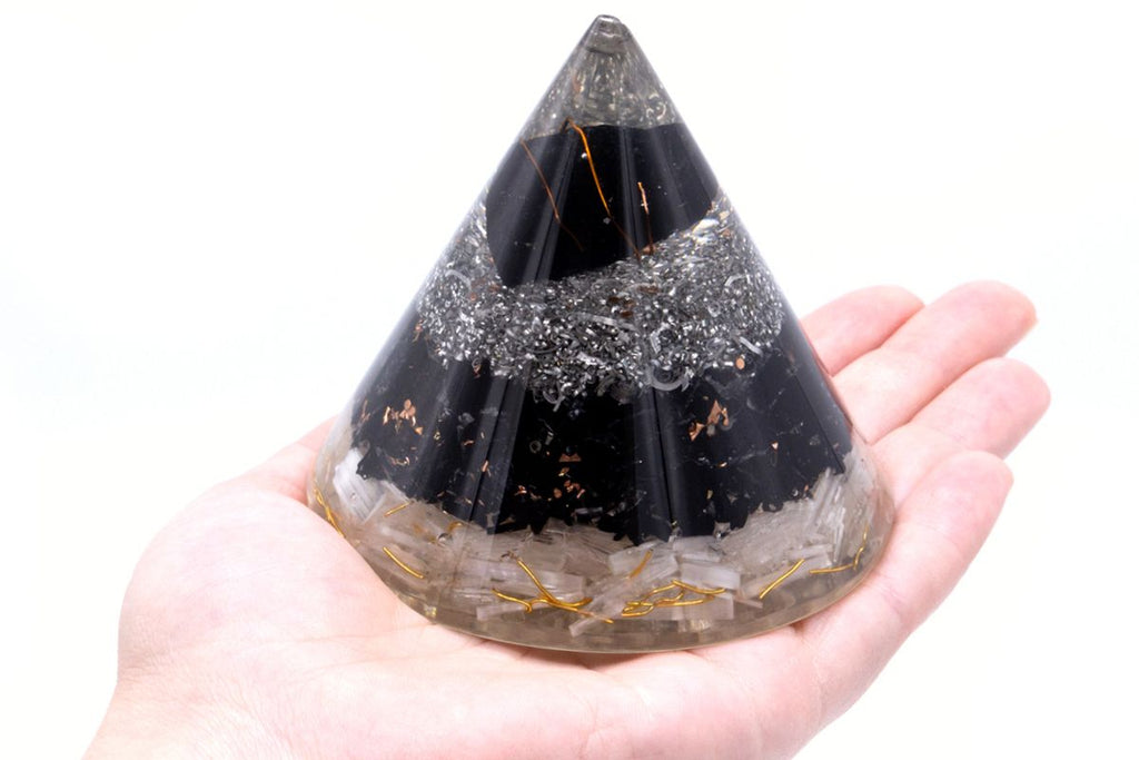 Orgonite Cône | Sélénithe & Tourmaline Noire, Harmonie & Équilibre