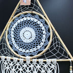 Atrapasueños Protector - Pirámide de Macramé Grande Blanco/Gris