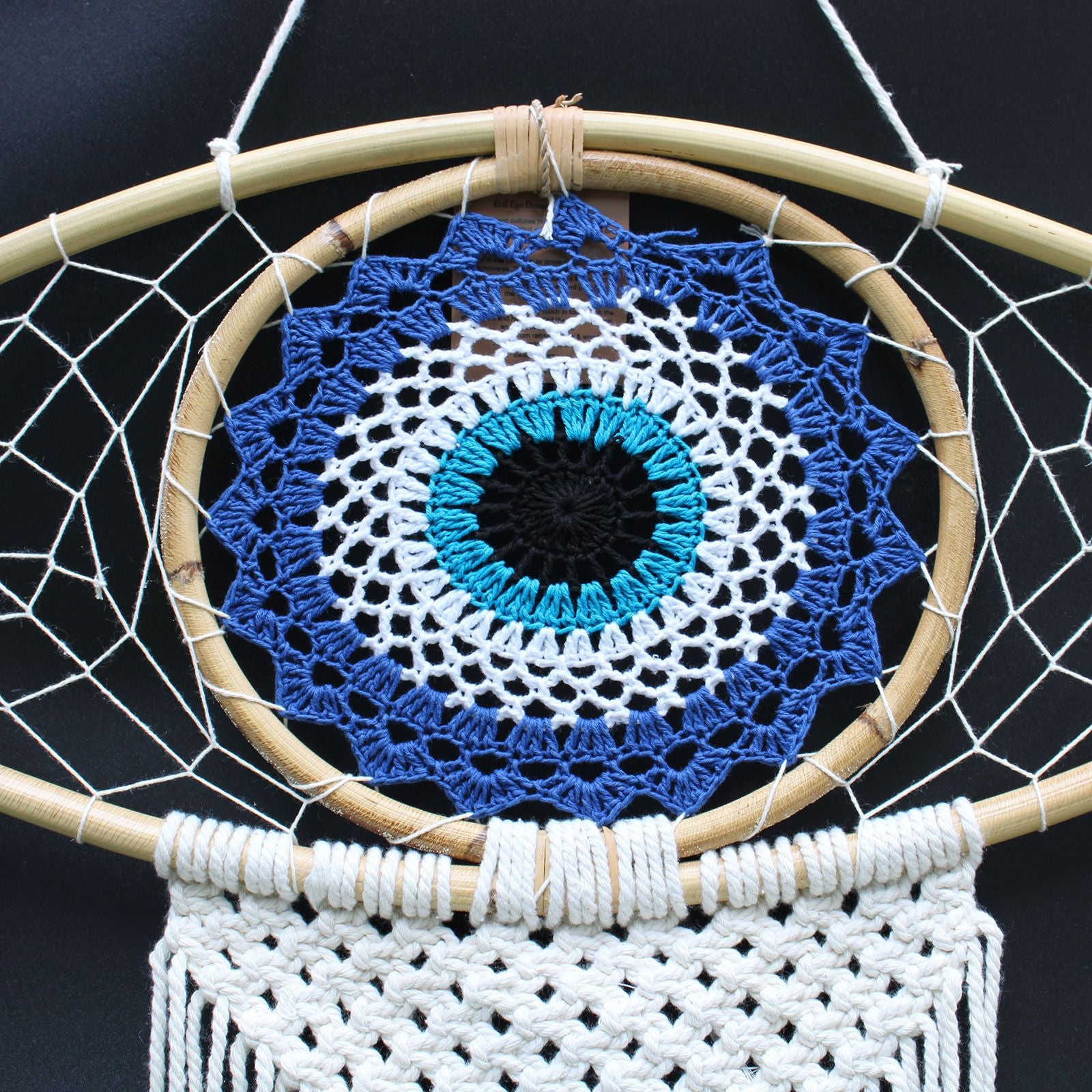 Atrapasueños de protección - Ojo turco grande de macramé azul/blanco/negro