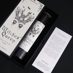 Bougie rituelle Witches Queen avec coffret premium et carte de rituel vue en angle
