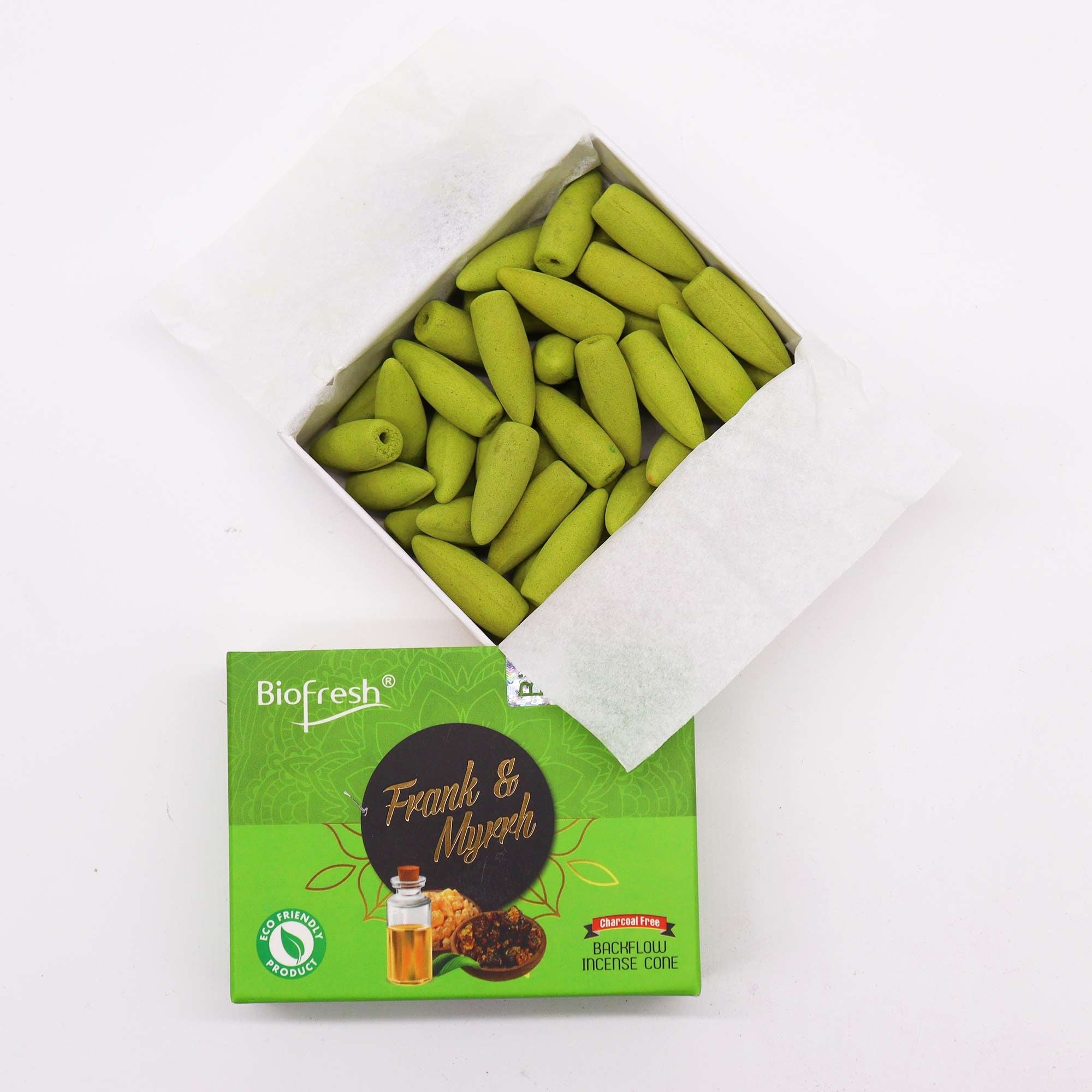 cones d encens backflow biofresh encens et myrrhe presentes en vue rapprochee montrant la texture