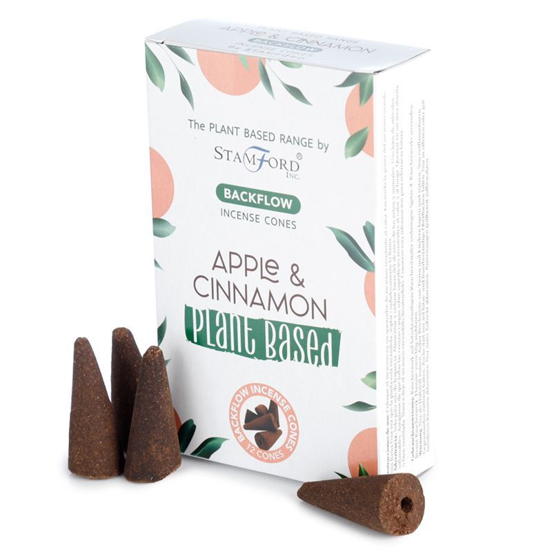 Boite de cones d encens backflow naturels senteur pomme cannelle avec cones marron poses devant packaging blanc vegetal