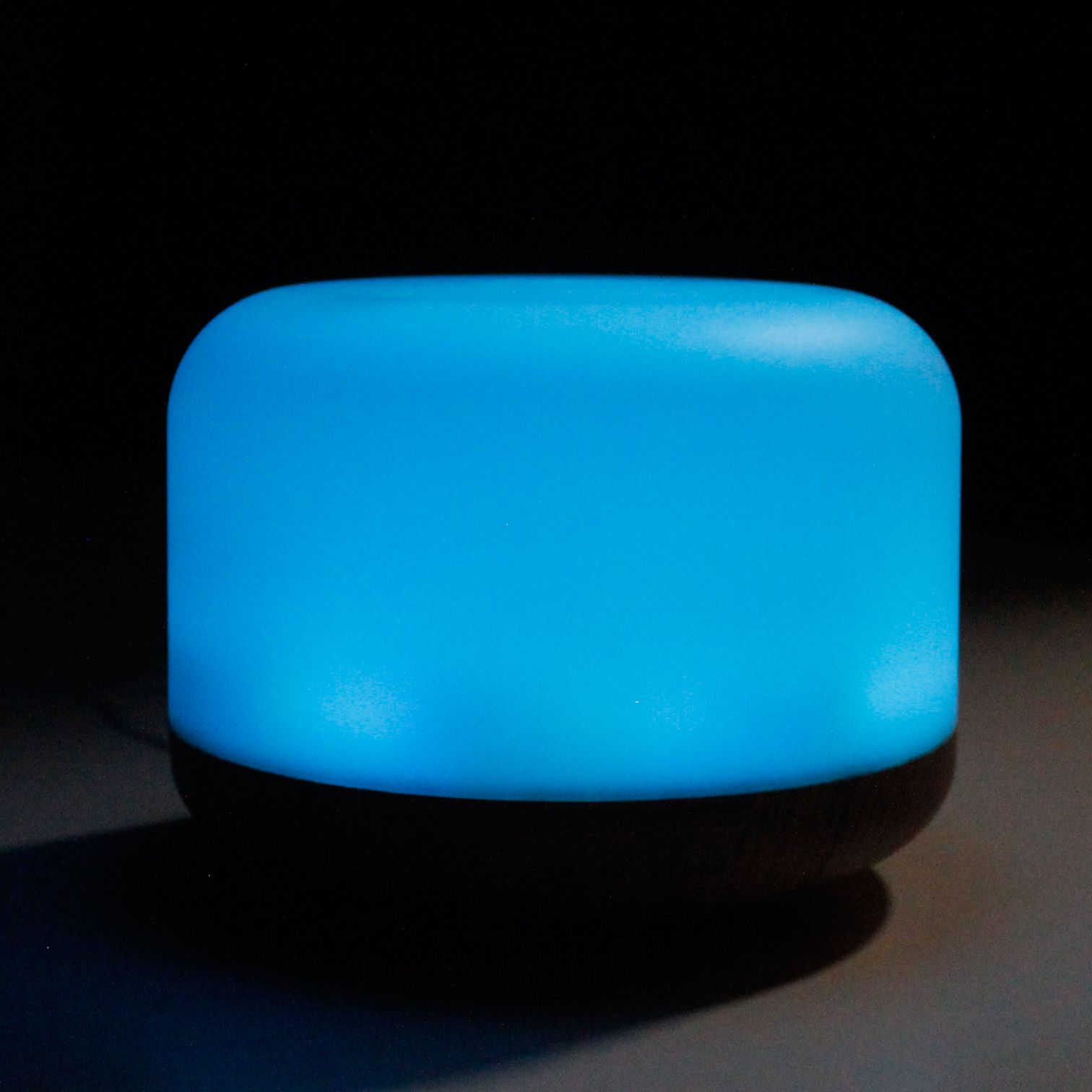 Diffuseur Aarhus avec lumière LED bleue pour ambiance relaxante