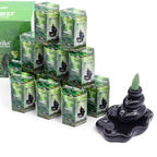 plusieurs boîtes d’encens backflow masala aromatika parfum forêt tropicale empilées pack de 10 cônes d’encens