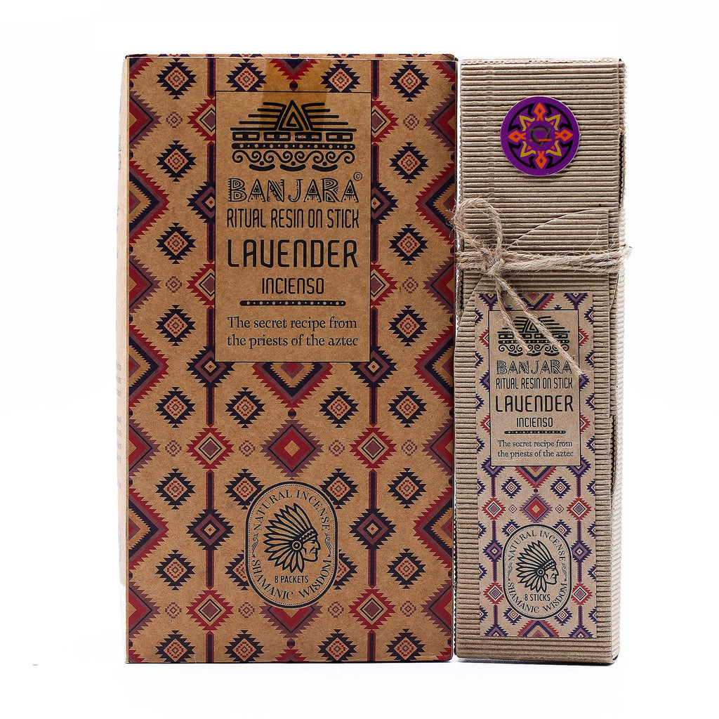 Boîte d'encens résine sur bâton lavande banjara avec packaging artisanal décoré de motifs ethniques