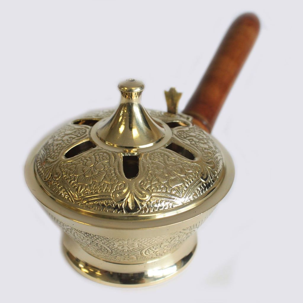brûleur d encens en laiton gravé avec motifs floraux et manche bois pour rituels spirituels
