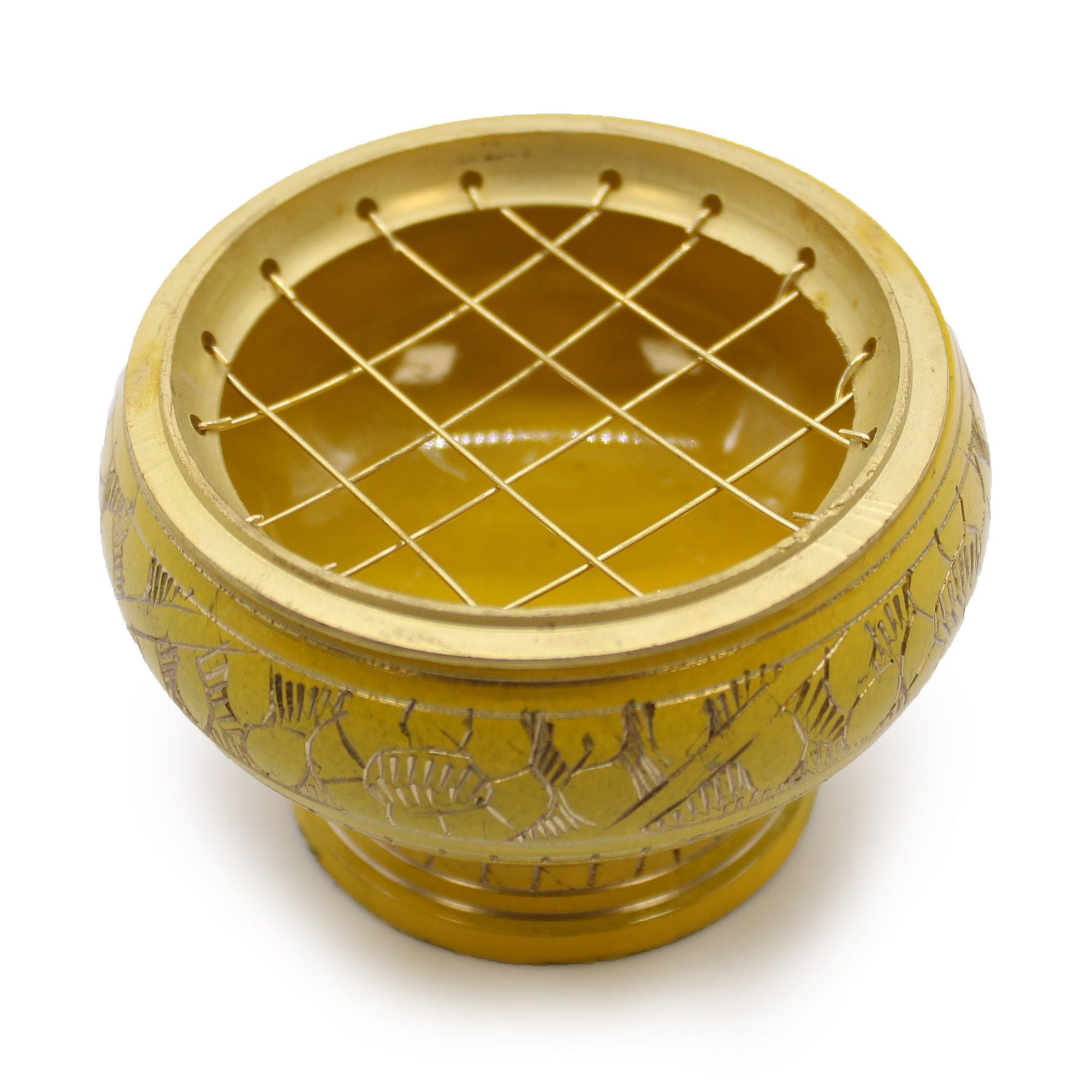 Détail du brûleur d’encens jaune en laiton avec grille or pour charbon, chakra plexus solaire, vue du dessus