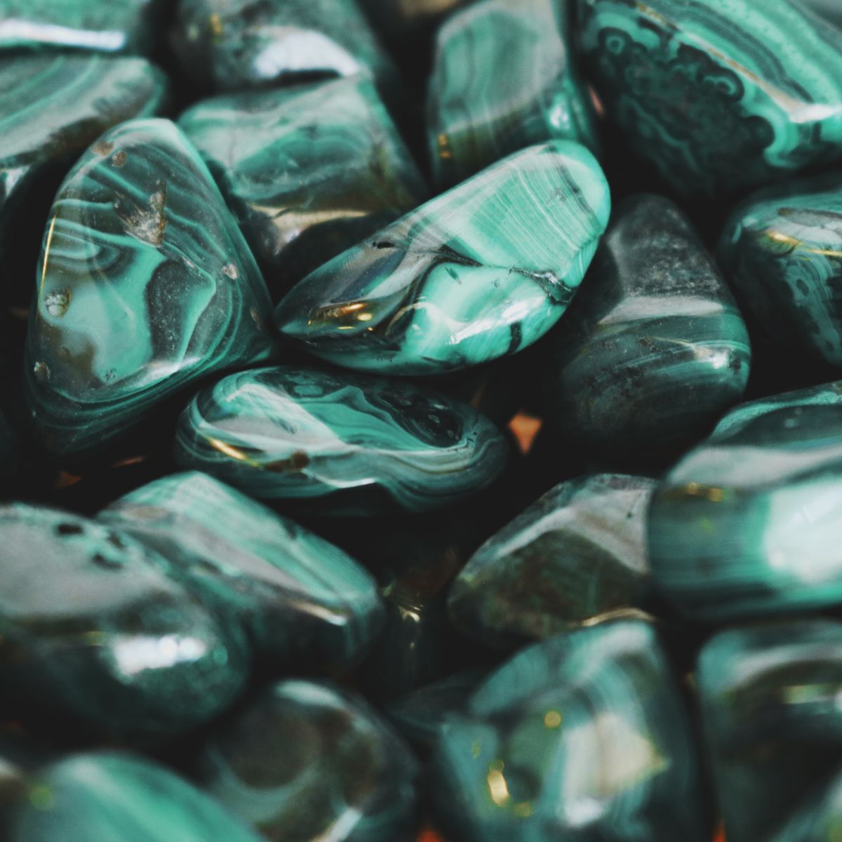 Pierres de malachite polies