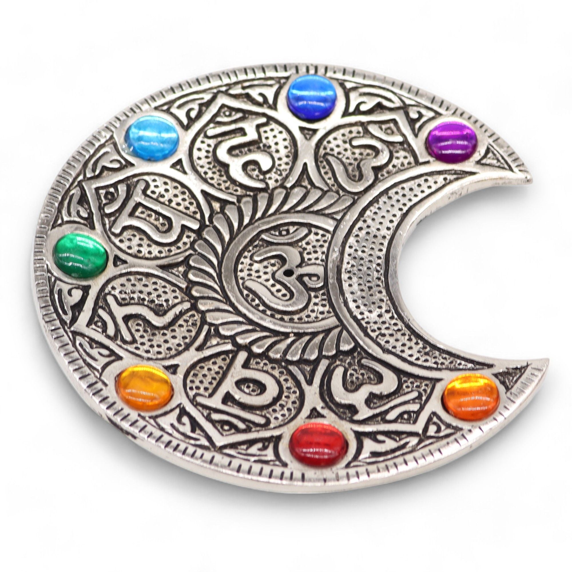 Détail du porte-encens Lune 7 Chakras aux pierres colorées, symbole d’énergie et d’équilibre pour rituel bien-être.