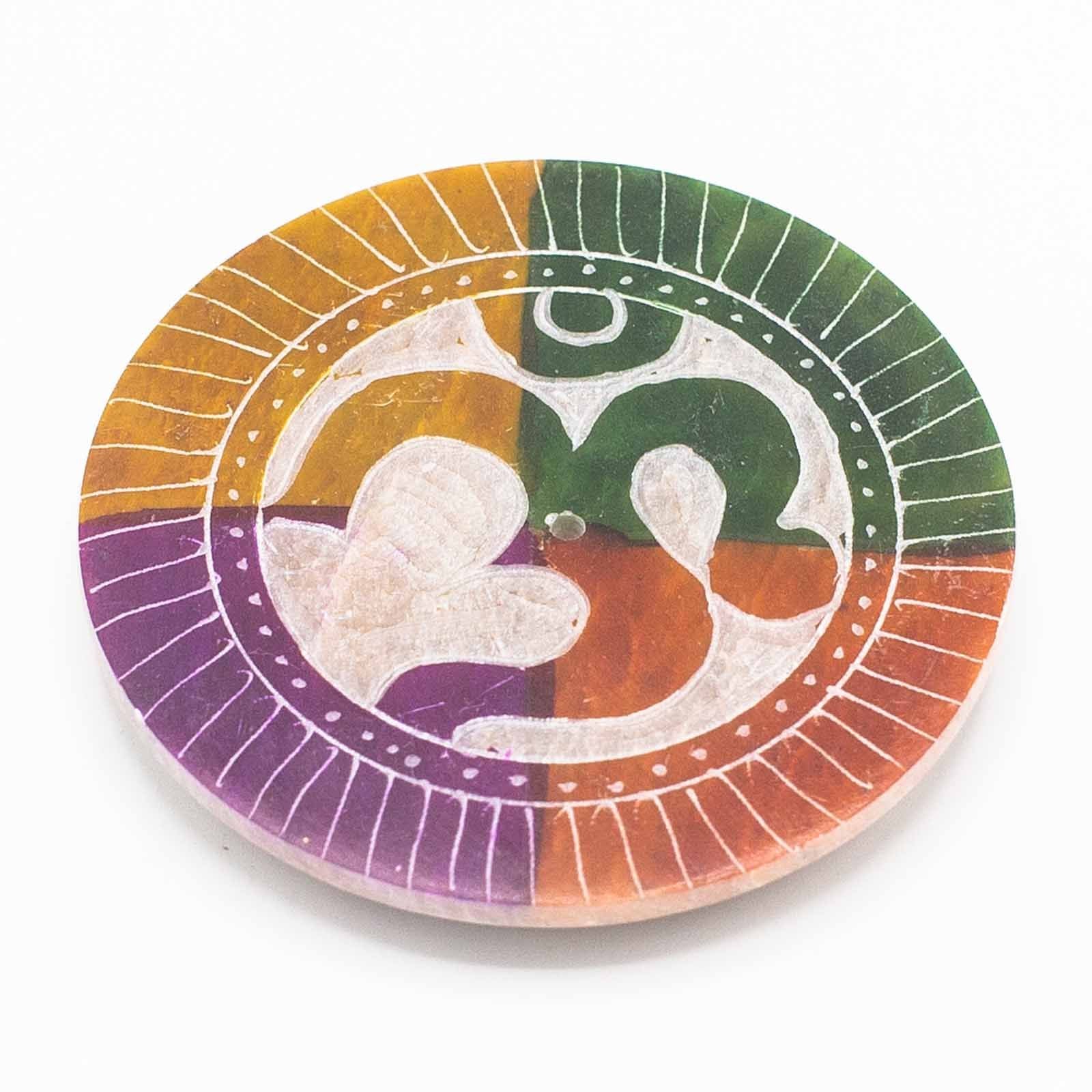 Porte-Encens Om en pierre stéatite (soapstone) 8 cm, disque coloré symbole spirituel pour rituel de méditation et harmonisation.