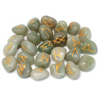 runes en aventurine verte pour chance et energie positive