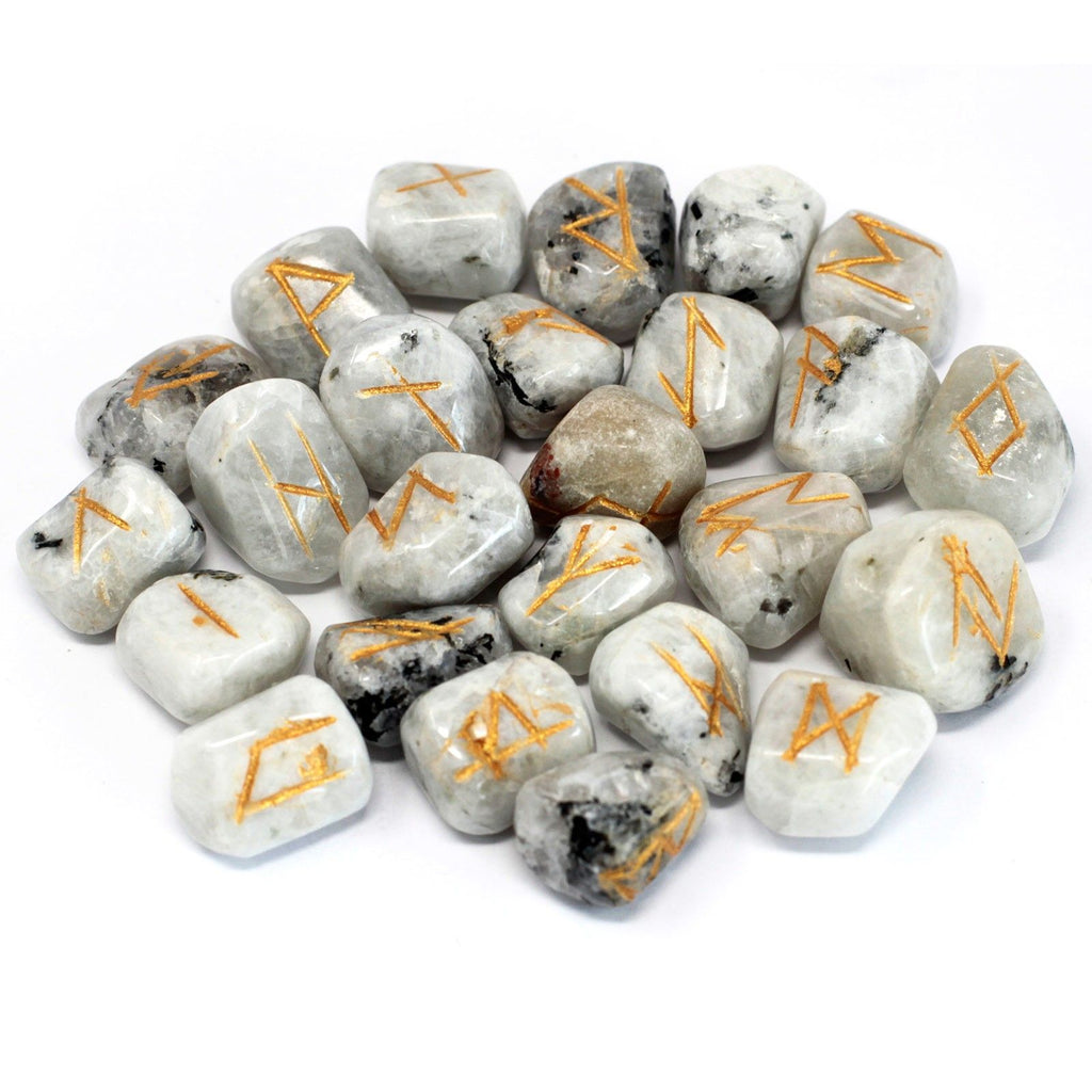 runes en pierre de lune naturelle avec symboles graves pour guidance spirituelle